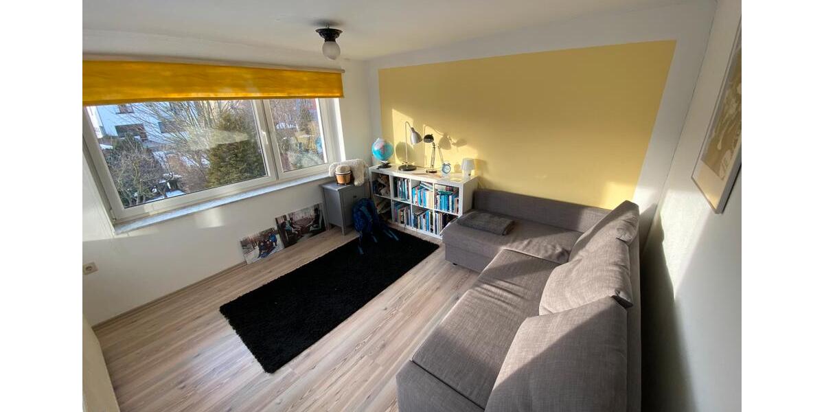 Etagenwohnung Greifswald - 4 Zimmer, 85 m&sup2;, 1.100&euro; | Angebot:25824977