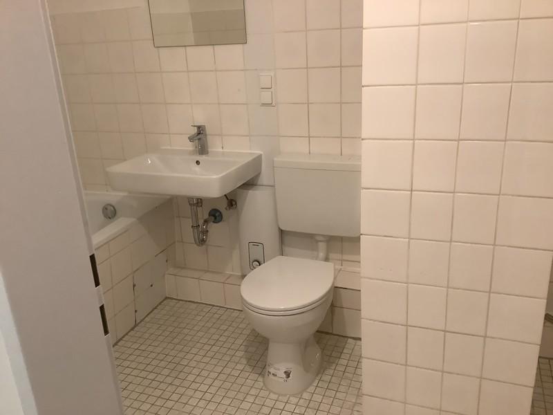 Frisch renovierte 2-Zimmer-Wohnung mit Ausblick zimmer