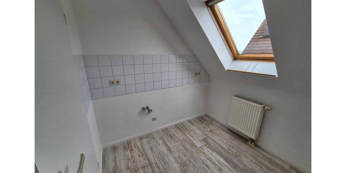 Dachgeschoßwohnung Lemgo - 3 Zimmer, 62 m&sup2;, 301&euro; | Angebot:24859535