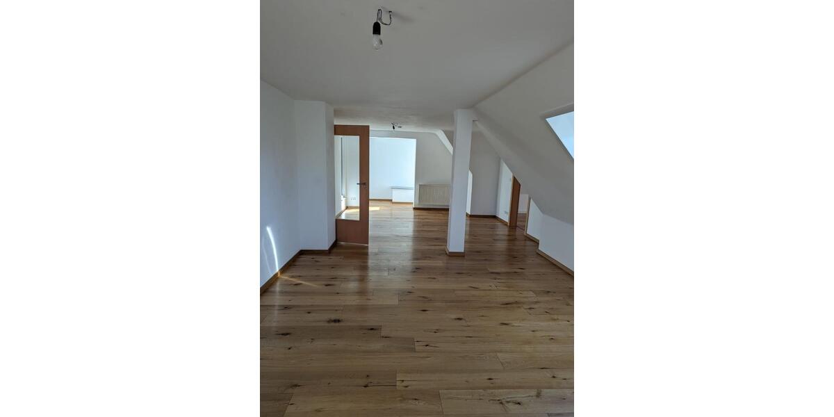 Etagenwohnung Illertissen - 2.5 Zimmer, 72 m&sup2;, 900&euro; | Angebot:25171601