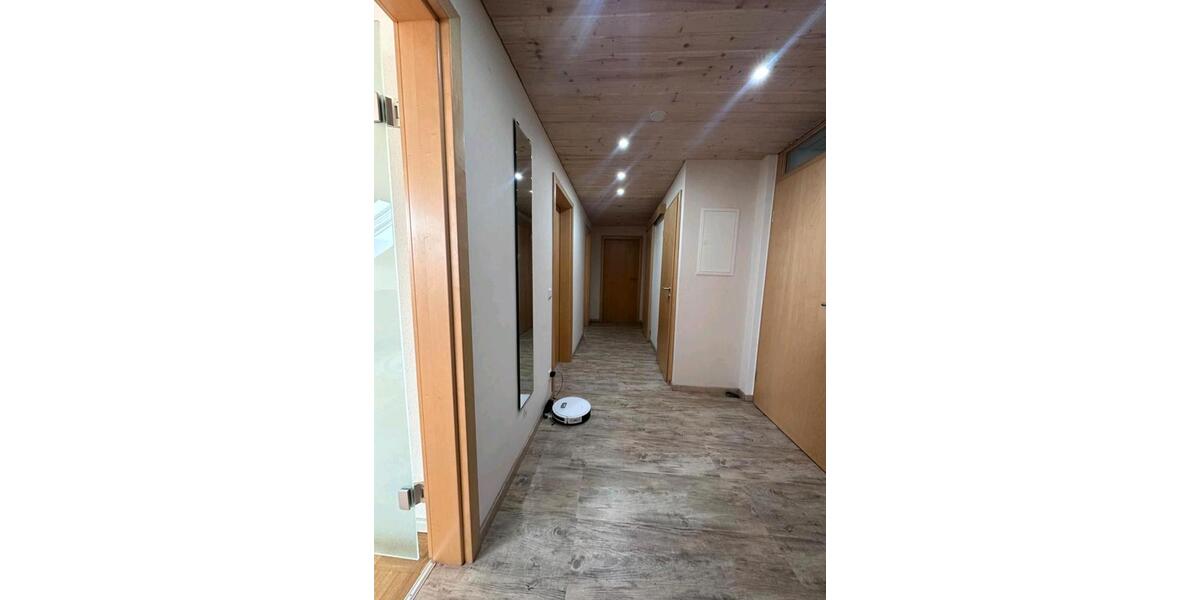Dachgeschoßwohnung Warthausen - 4 Zimmer, 85 m&sup2;, 1.300&euro; | Angebot:26603201