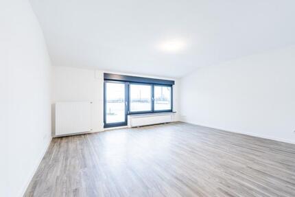 Helles WG-Zimmer mit eigenem Dachterrassen Zugang in Metternich 1 zimmer