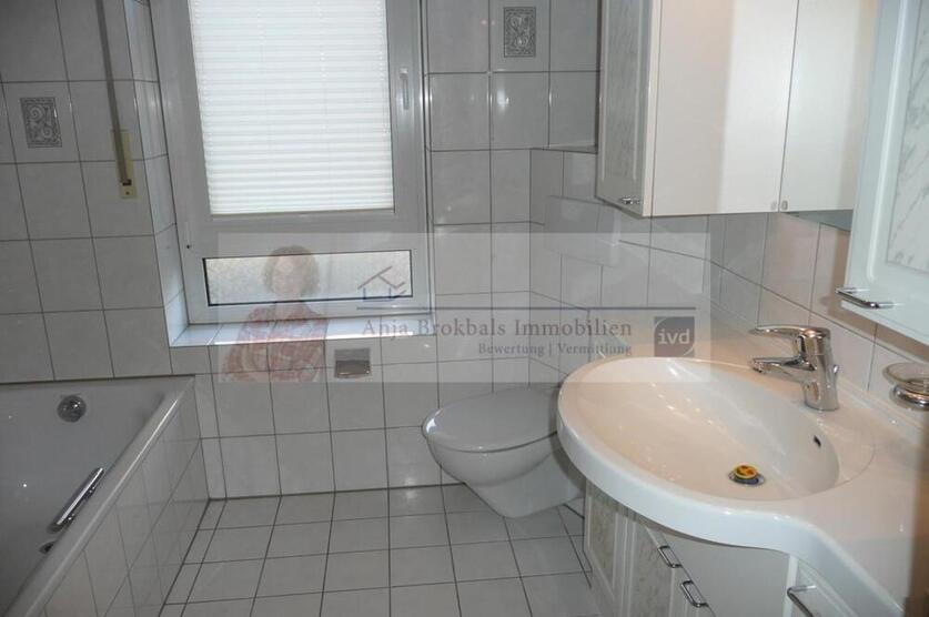 Geräumige 2-Zimmer-Mietwohnung mit Balkon in ruhiger Ortsrandlage