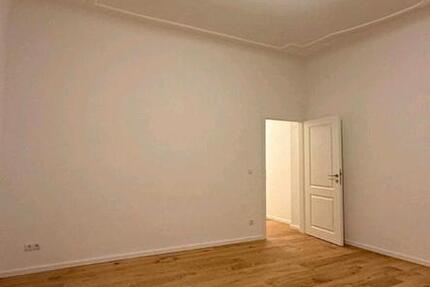 Wohnung Berlin Marzahn-Hellersdorf - 4 Zimmer, 120 m&sup2;, 1.700&euro; | Angebot:25170710