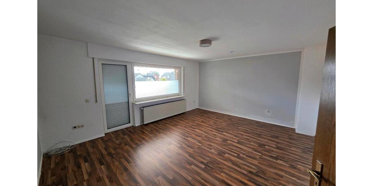 Etagenwohnung Saterland - 8 Zimmer, 125 m&sup2;, 800&euro; | Angebot:26647148