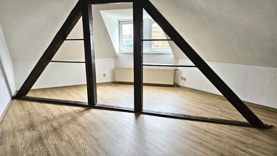 Dachgeschoßwohnung Erfurt Johannesvorstadt - 3 Zimmer, 95 m&sup2;, 715&euro; | Angebot:25539498