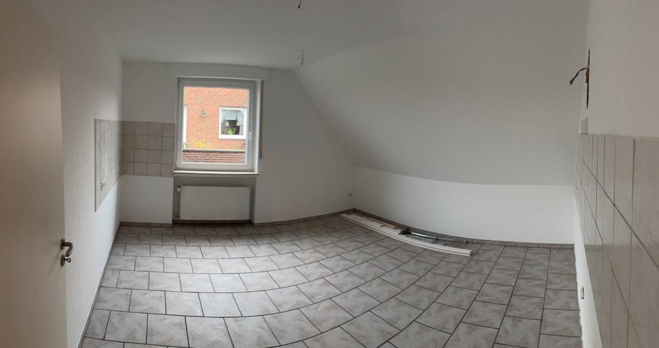 3 Zimmer frisch renoviert schöne Wohnung zentral ruhige Lage 3 zimmer