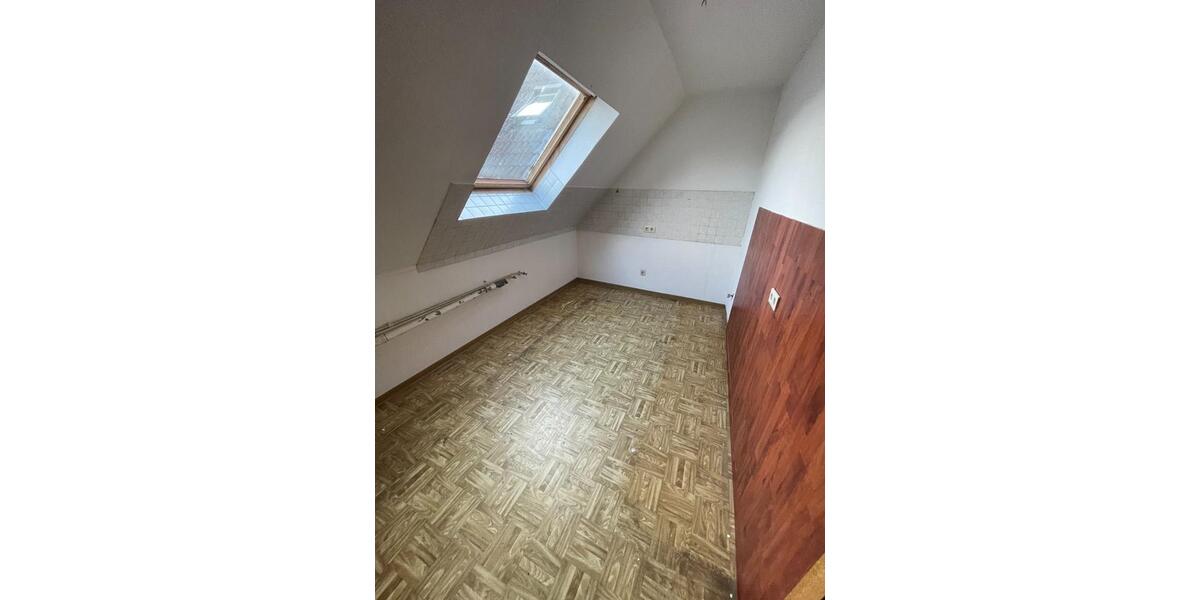 Dachgeschoßwohnung Büren - 3 Zimmer, 62 m&sup2;, 430&euro; | Angebot:24769524