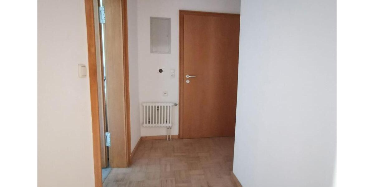 Etagenwohnung Deggendorf - 1 Zimmer, 37 m&sup2;, 400&euro; | Angebot:26560508