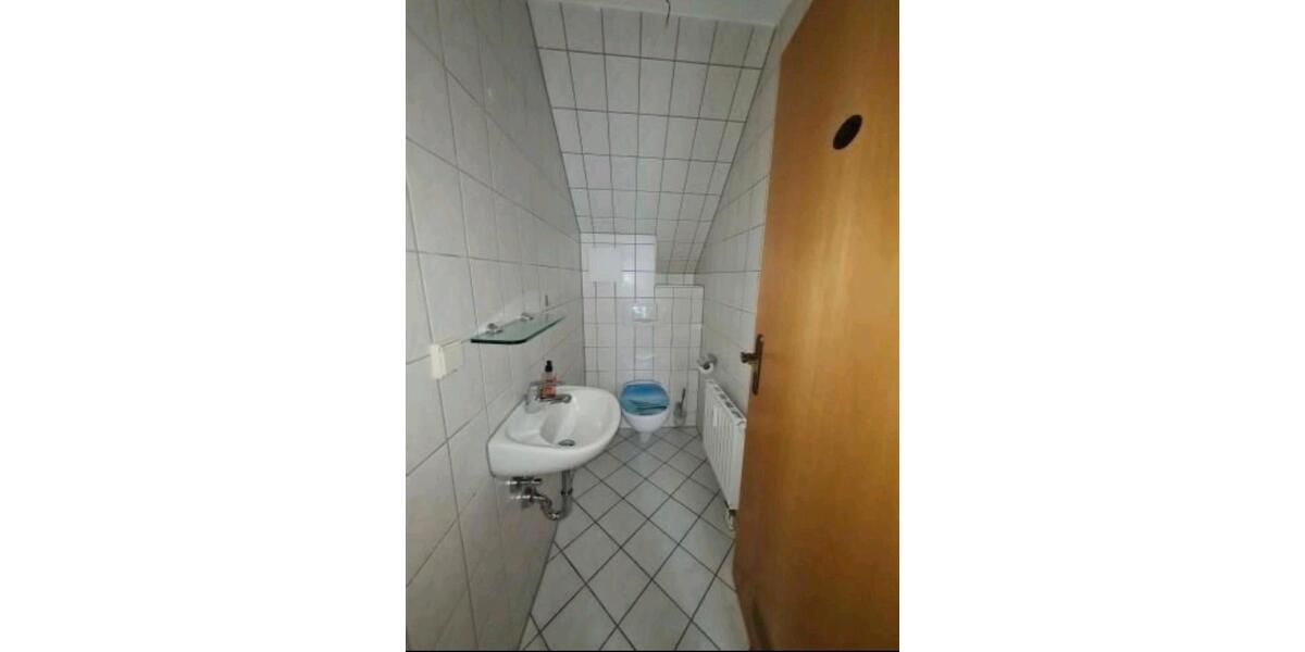 Dachgeschoßwohnung Gera Alt-Bieblach - 4 Zimmer, 110 m&sup2;, 1.100&euro; | Angebot:25992455