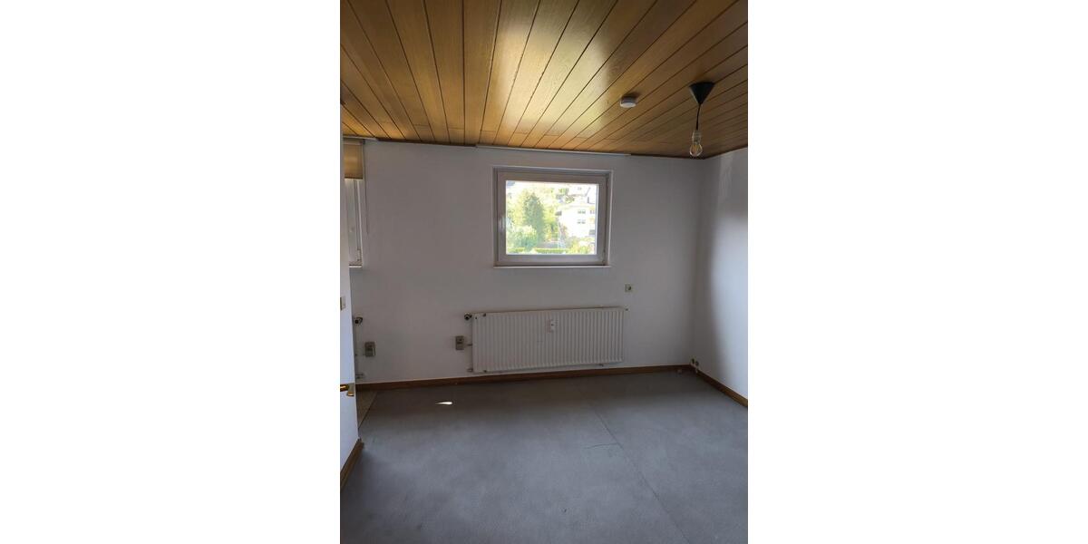 Dachgeschoßwohnung Betzdorf - 4 Zimmer, 90 m&sup2;, 900&euro; | Angebot:26521250