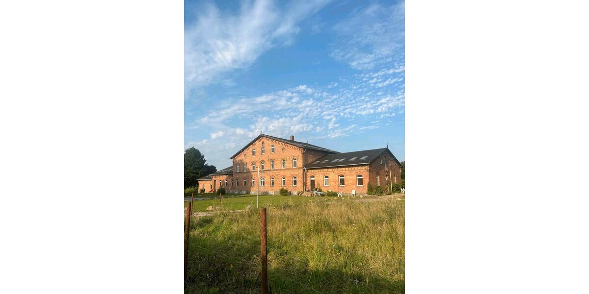 Etagenwohnung Lalendorf - 9999.9 Zimmer, 1.300 m&sup2;, 8&euro; | Angebot:20625179