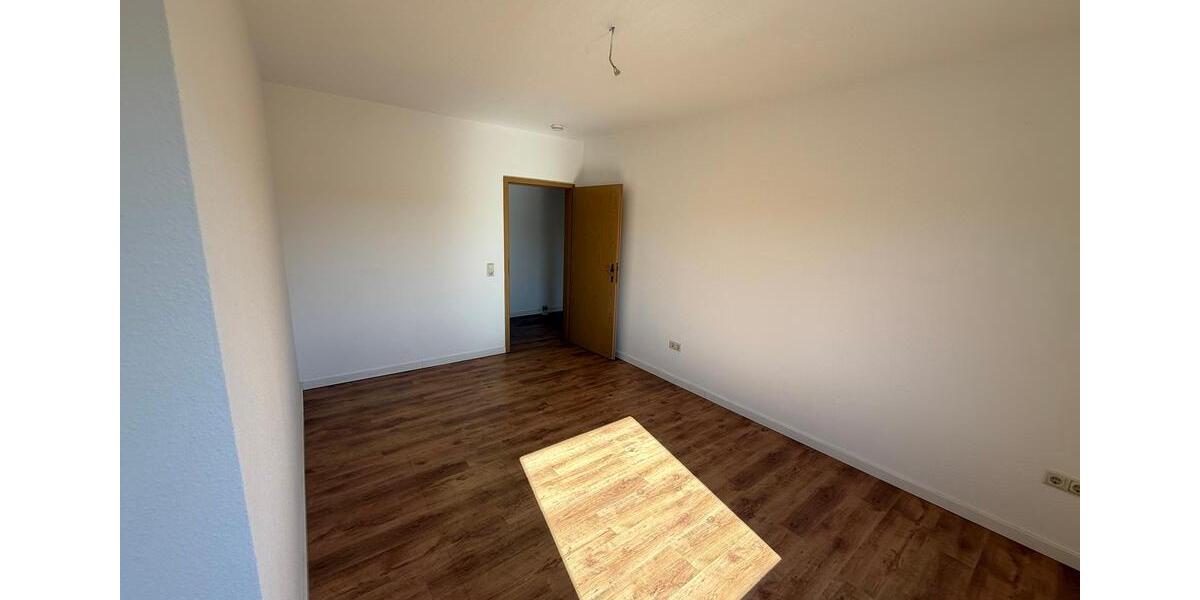 Etagenwohnung Greiz - 2 Zimmer, 60 m&sup2;, 318&euro; | Angebot:26070755