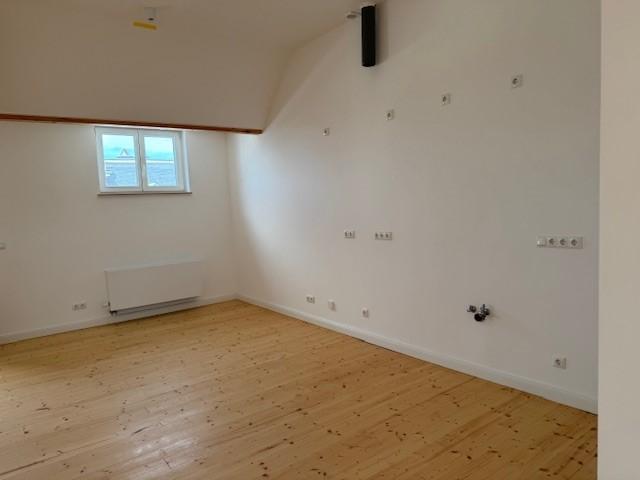 Dachgeschoßwohnung Mönchengladbach - 2 Zimmer, 120 m&sup2;, 1.190&euro; | Angebot:21978041