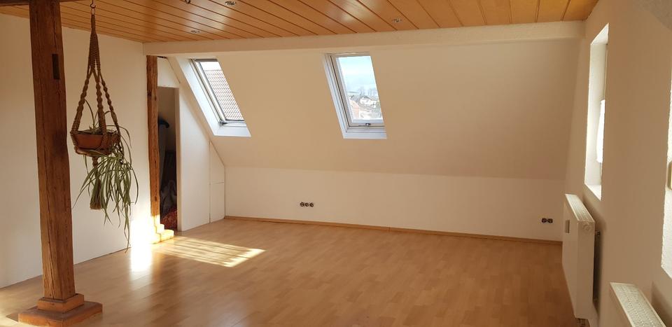 Erdgeschoßwohnung Walsdorf - 6 Zimmer, 1.290&euro; | Angebot:23632536