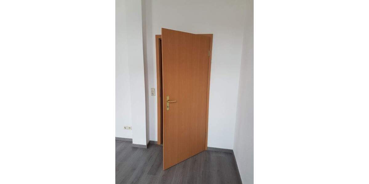 Etagenwohnung Mittweida Rößgen - 3 Zimmer, 67 m&sup2;, 440&euro; | Angebot:24724274