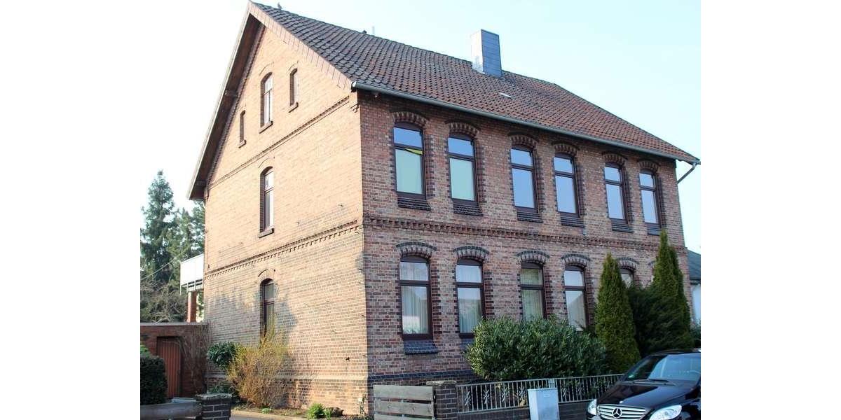 Erdgeschoßwohnung Sehnde - 4.5 Zimmer, 115 m&sup2;, 1.150&euro; | Angebot:25127232