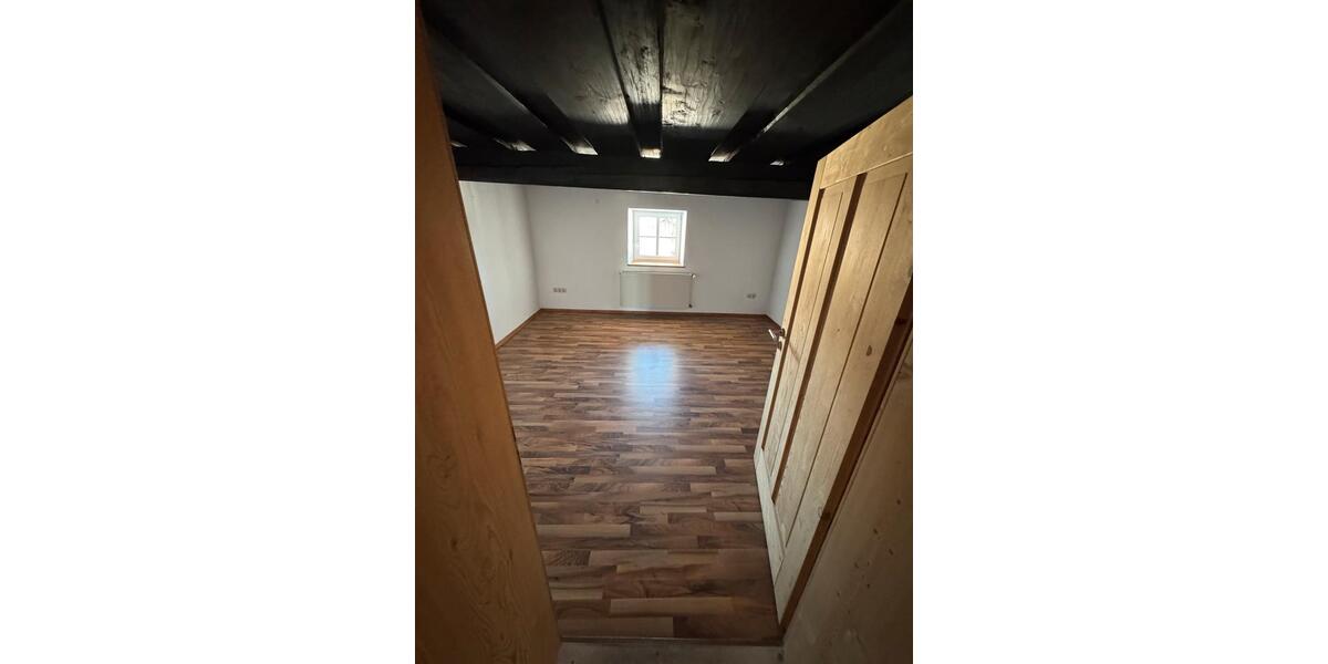 Einfamilienhaus Haidmühle - 8 Zimmer, 325 m&sup2;, 1.200&euro; | Angebot:24643426