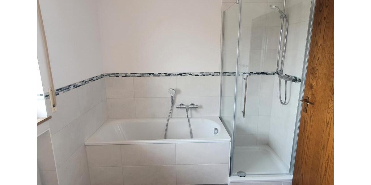 Etagenwohnung Ruppichteroth - 4 Zimmer, 140 m&sup2;, 1.100&euro; | Angebot:26122143