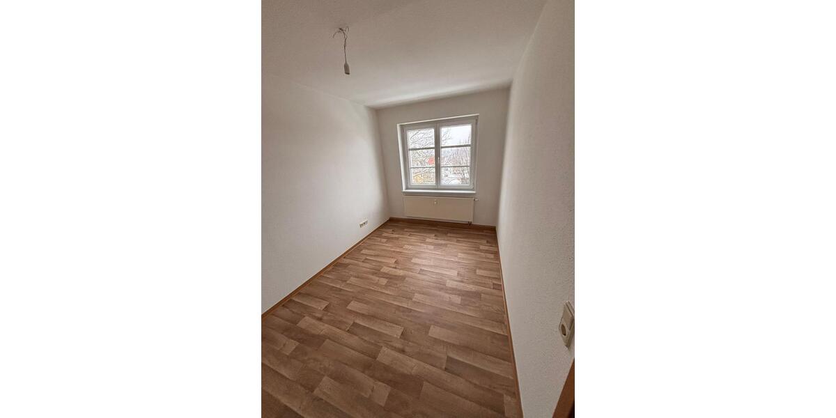 Etagenwohnung Döbeln - 1 Zimmer, 35 m&sup2;, 330&euro; | Angebot:24726732