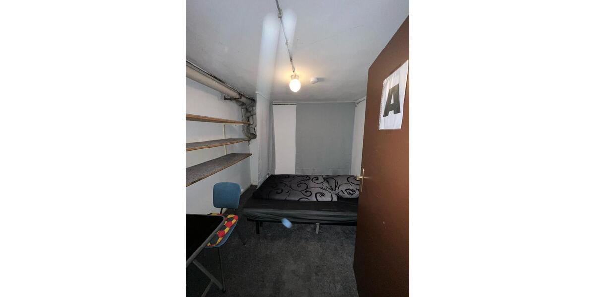 Wohnen auf Zeit Erkrath - 14 Zimmer, 200 m&sup2;, 600&euro; | Angebot:25550416