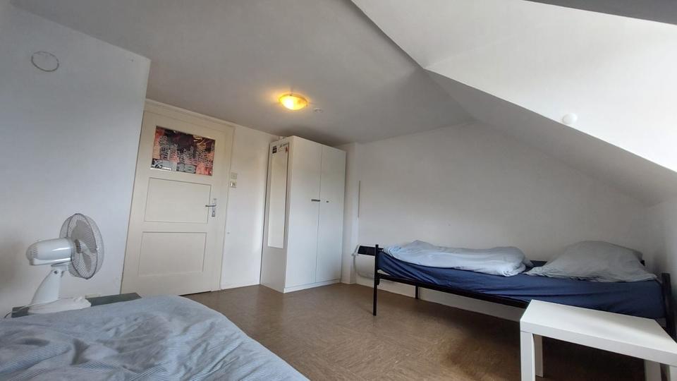Dachgeschoßwohnung München Schwabing-Freimann - 2.5 Zimmer, 68 m&sup2;, 1.850&euro; | Angebot:26705073