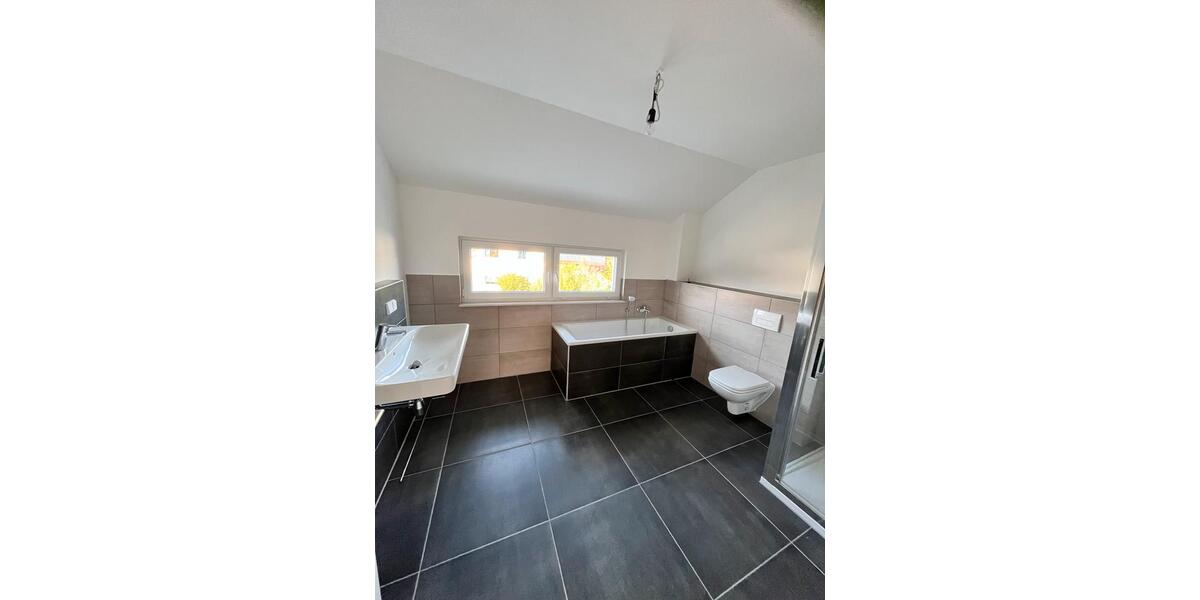 Doppelhaushälfte Hunderdorf - 4 Zimmer, 115 m&sup2;, 1.180&euro; | Angebot:25761063