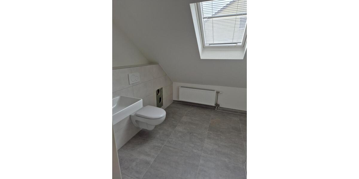 Dachgeschoßwohnung Wiesbaden Mainz-Kostheim - 3 Zimmer, 87 m&sup2;, 1.269&euro; | Angebot:25431440