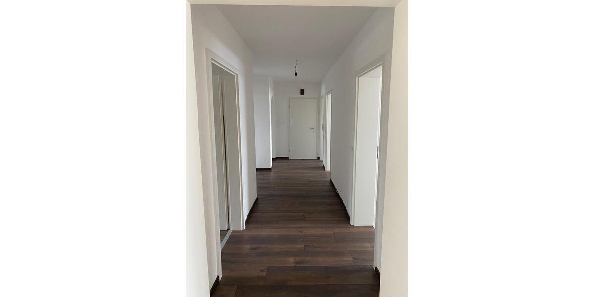 Etagenwohnung Schöllnach - 5 Zimmer, 110 m&sup2;, 798&euro; | Angebot:25049234