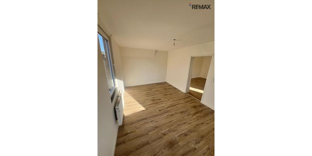Dachgeschoßwohnung Coburg - 3 Zimmer, 75 m&sup2;, 800&euro; | Angebot:24522135