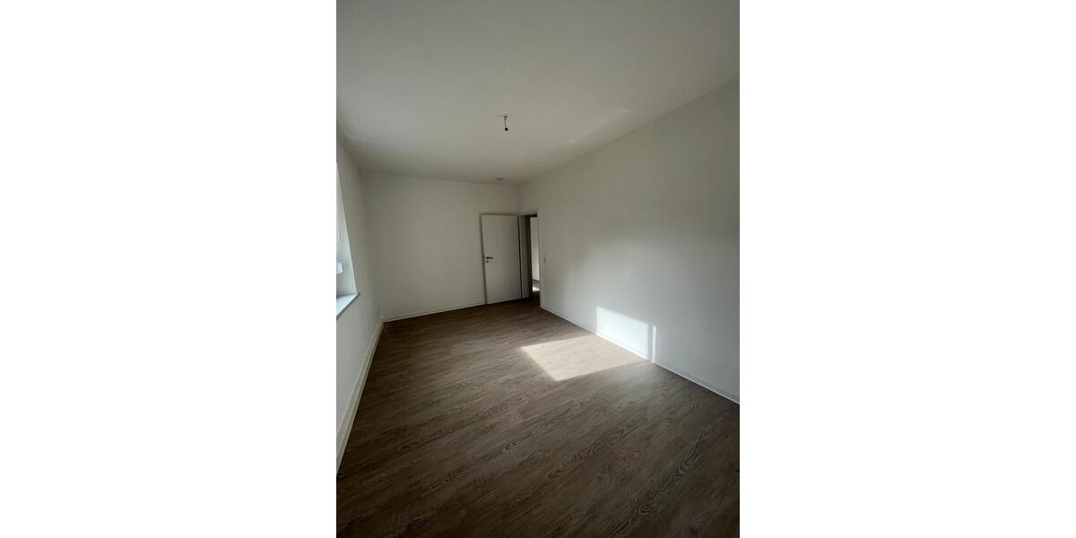 Etagenwohnung Mügeln - 3 Zimmer, 75 m&sup2;, 650&euro; | Angebot:24997093