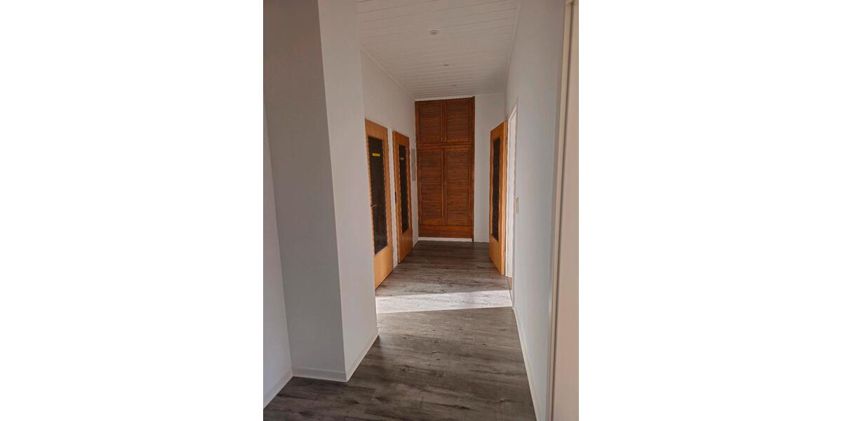 Dachgeschoßwohnung Rochlitz - 3 Zimmer, 86 m&sup2;, 650&euro; | Angebot:25479191