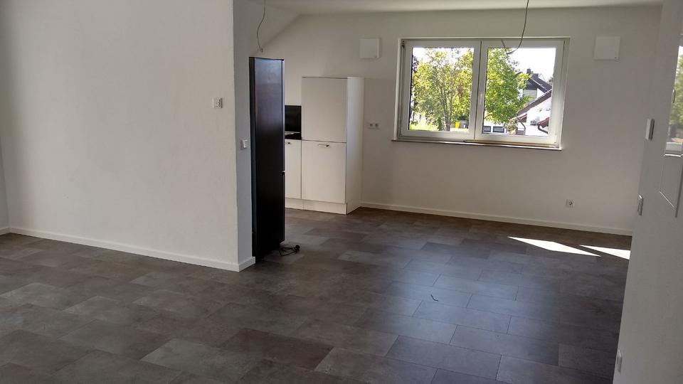 Dachgeschoßwohnung Fellbach - 3 Zimmer, 70 m&sup2;, 1.400&euro; | Angebot:24982600