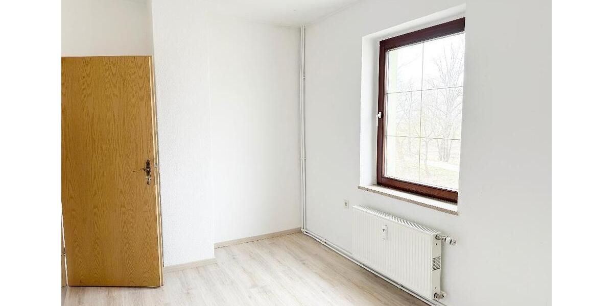 Etagenwohnung Nünchritz - 3 Zimmer, 62 m&sup2;, 320&euro; | Angebot:25979090