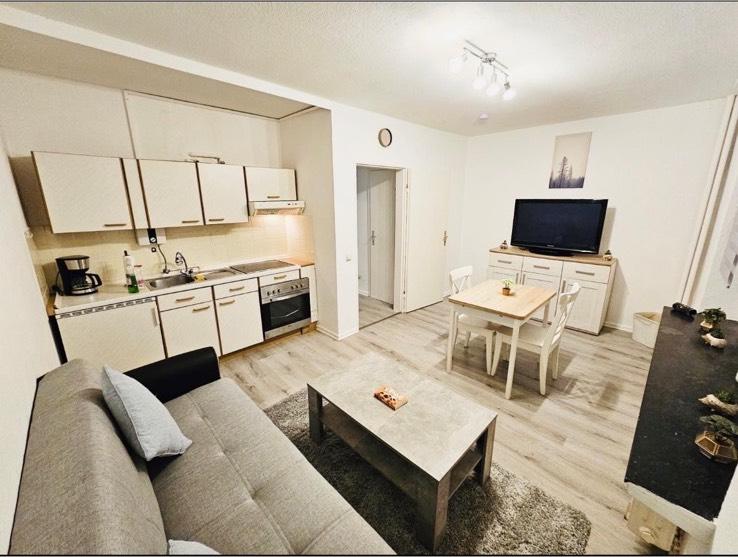 Erdgeschoßwohnung Wilhelmshaven - 2 Zimmer, 40 m&sup2;, 470&euro; | Angebot:25198604