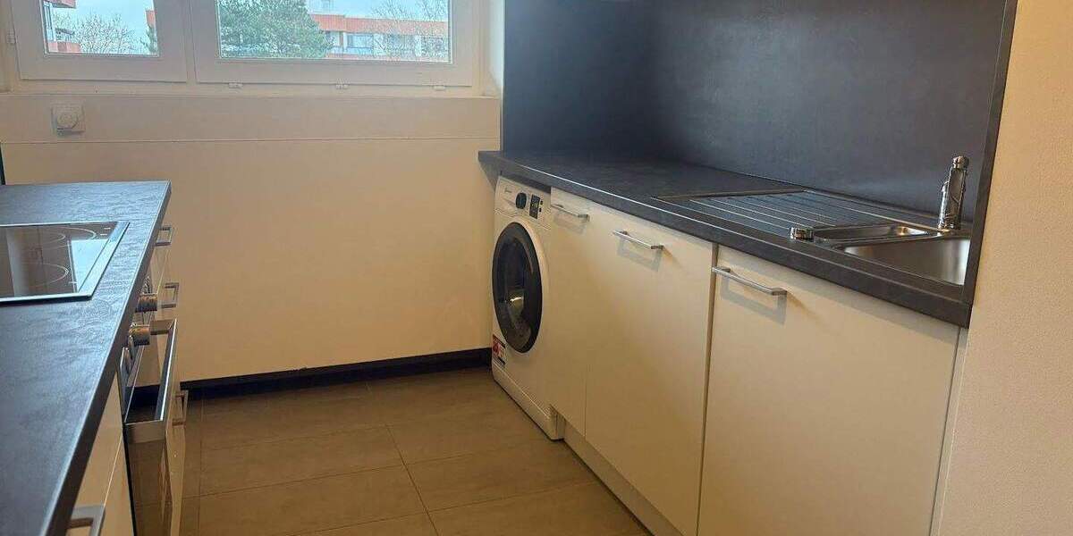 Etagenwohnung Köln Bayenthal - 3 Zimmer, 100 m&sup2;, 1.700&euro; | Angebot:24347977
