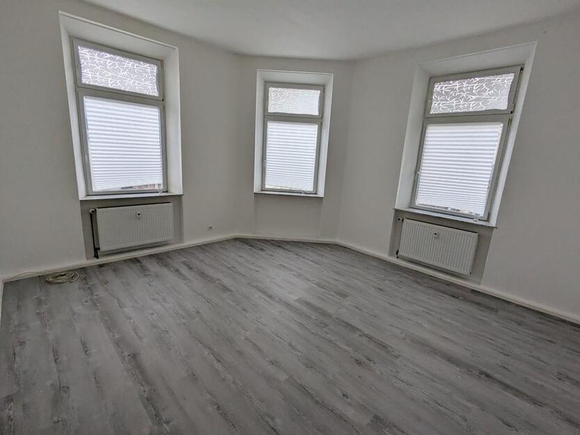 Schöne 3-Raum-Wohnung mit Einbauküche 75m2 zentral in Plauen