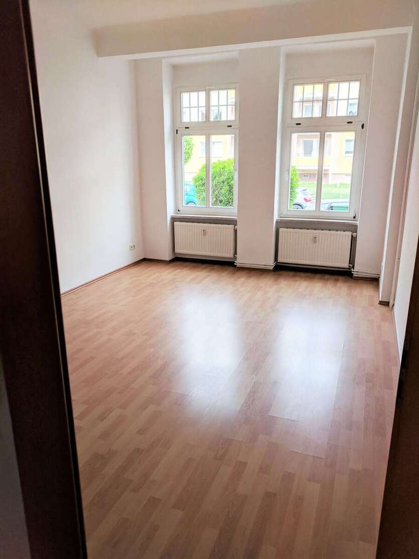 ruhige 3 Zimmer-Wohnung im Erdgeschoss *Einbauküche möglich* 3 zimmer