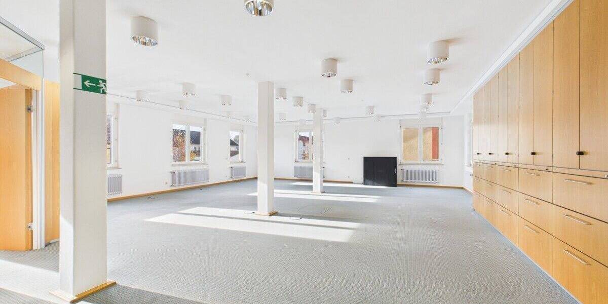 Gewerbeobjekt Rottweil - 6 Zimmer, 158 m&sup2;, 1.390&euro; | Angebot:23535058