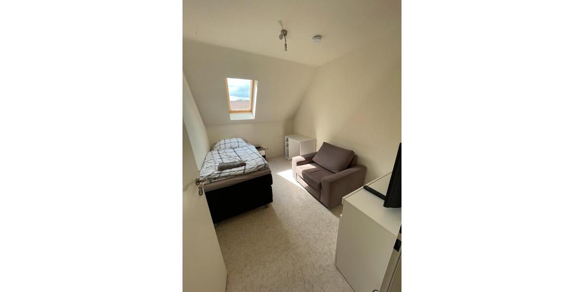 Wohnen auf Zeit Lingen (Ems) Damaschke - 5 Zimmer, 200 m&sup2;, 20&euro; | Angebot:16832197