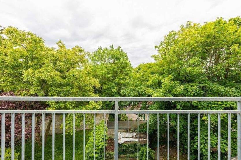 Sanierte 2-Zimmer-AltbauWohnung mit Balkon - Besichtigung 30.07.