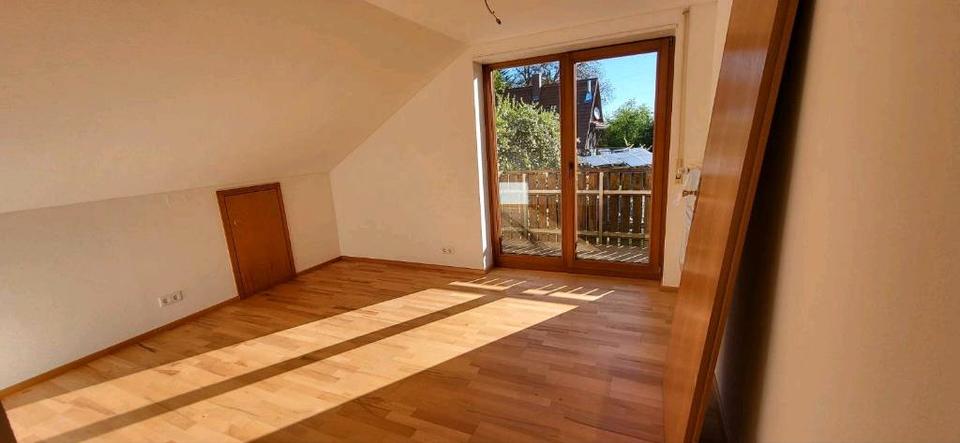 Dachgeschoßwohnung Königsfeld im Schwarzwald - 6 Zimmer, 75 m&sup2;, 690&euro; | Angebot:26393615