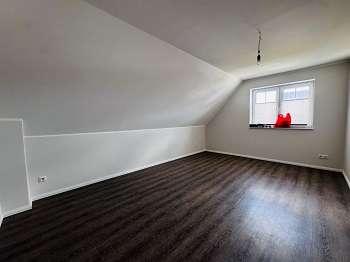 Mehrfamilienhaus, Wohnhaus Rheda-Wiedenbrück Wiedenbrück - 8 Zimmer, 212 m&sup2;, 2.300&euro; | Angebot:26266275