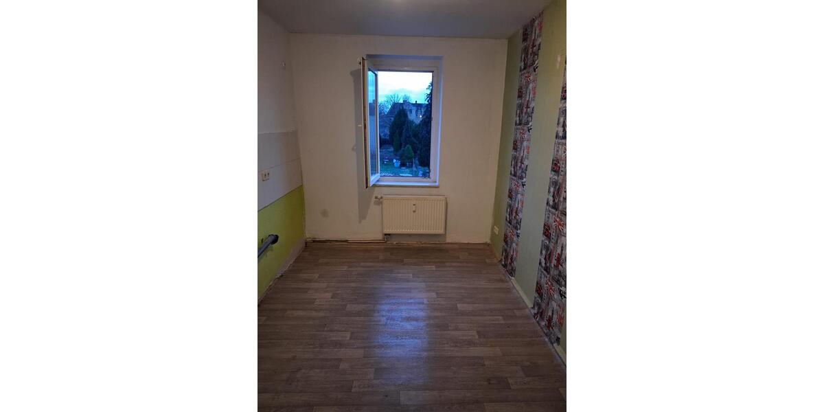 Etagenwohnung Nienburg (Saale) - 3 Zimmer, 73 m&sup2;, 550&euro; | Angebot:25960407