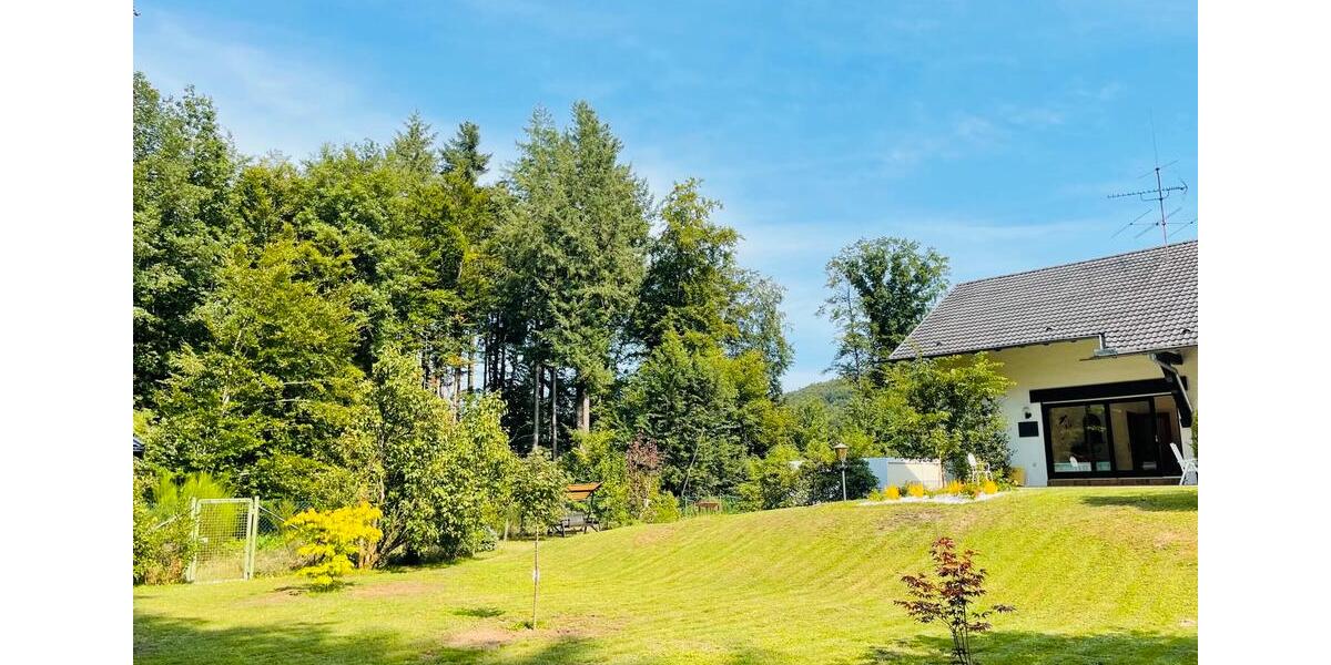 Einfamilienhaus Sankt Ingbert - 5 Zimmer, 140 m&sup2;, 2.450&euro; | Angebot:25311749