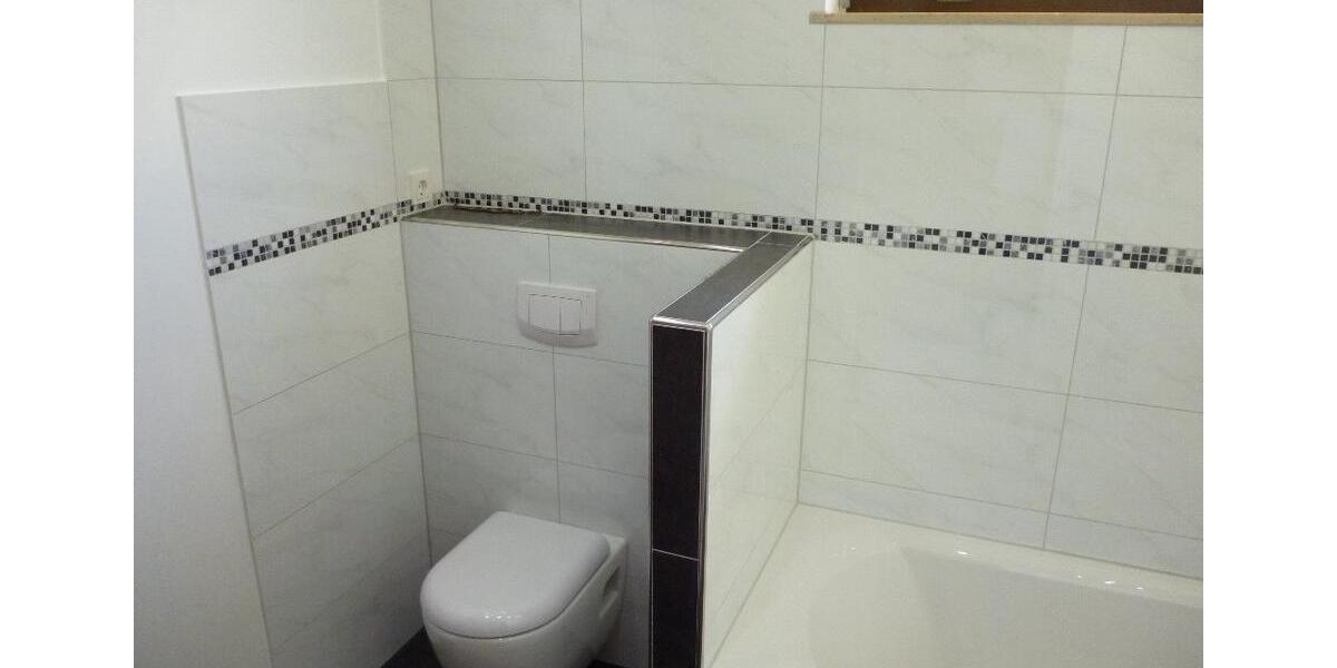 Etagenwohnung Wiesbaden Biebrich - 4 Zimmer, 30 m&sup2;, 485&euro; | Angebot:25877420