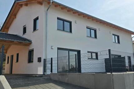 Haus Bogen - 5 Zimmer, 134 m&sup2;, 1.350&euro; | Angebot:25568550