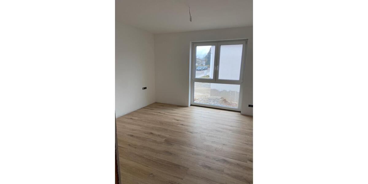 Erdgeschoßwohnung Crailsheim - 4 Zimmer, 118 m&sup2;, 1.320&euro; | Angebot:25395852