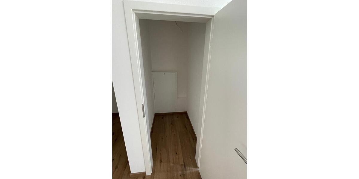 Etagenwohnung Willmering - 4 Zimmer, 48 m&sup2;, 650&euro; | Angebot:25537236