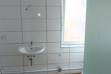 Moderne 2 Zimmer Wohnung mit Kfz Stellplatz zu vermieten zimmer